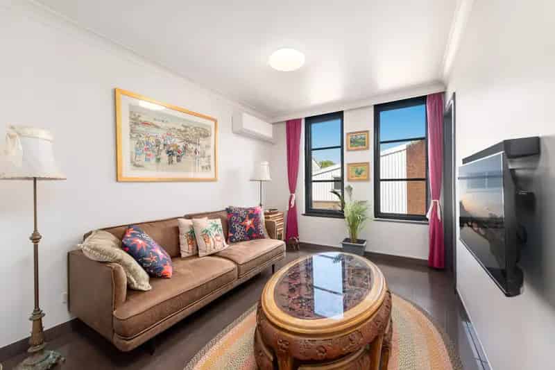 Stylish & Affordable One-Bedroom Apartment in a Prime Location