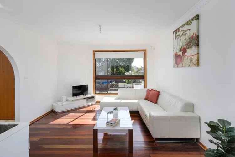 House For Sale , 53, Rene Street, Melbourne, Victoria