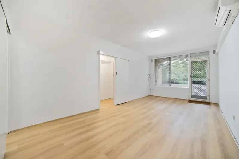 Real Estate For Lease - 2/31 Queens Road - Westmead , NSW