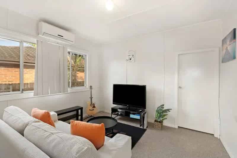 Real Estate For Lease - 6 Glenavon Street - Toukley , NSW