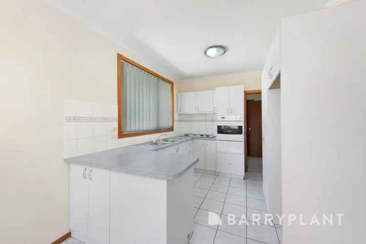 Prime Location St Albans Family Home Near Ginifer Station