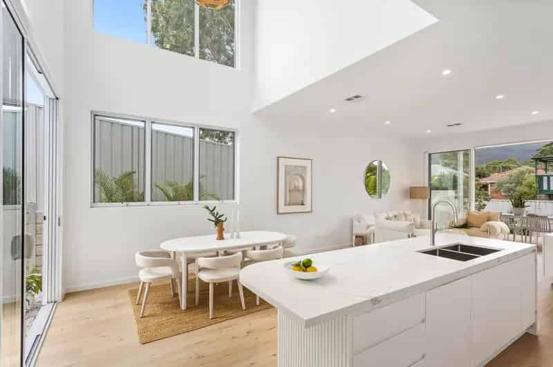 Real Estate For Lease - 10B Balmoral Street - Balgownie , NSW