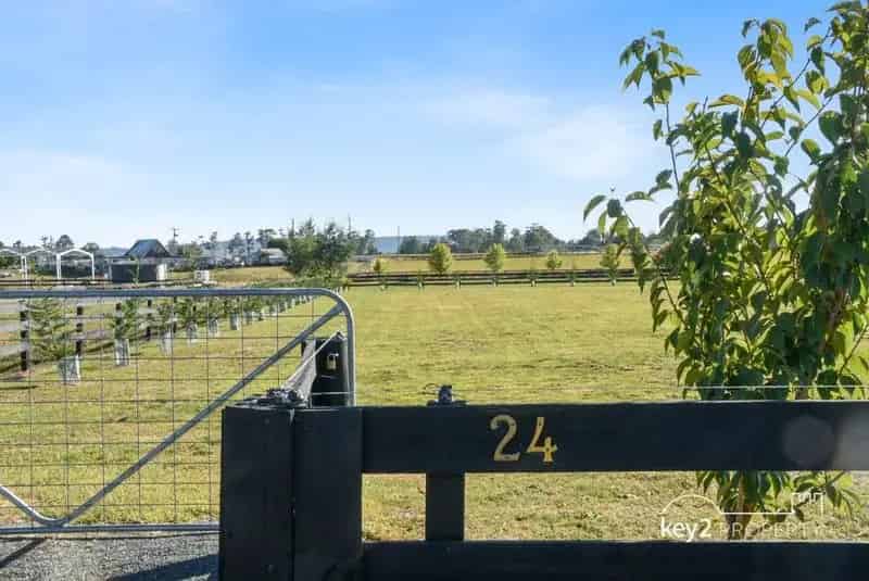 Tree Lined And Fully Fenced Flat Block