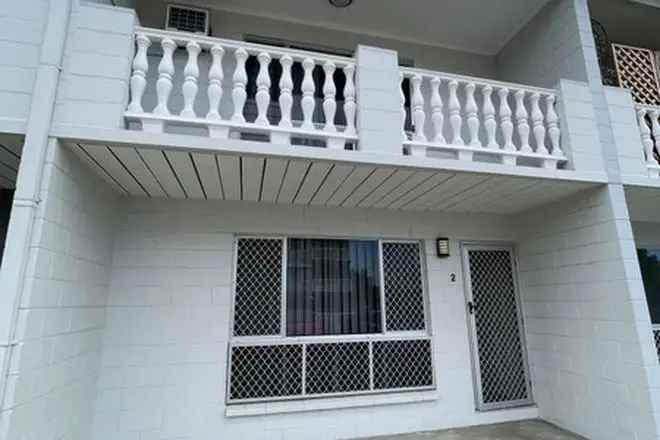 6 x 2 Bedroom Townhouses Fully Airconditioned