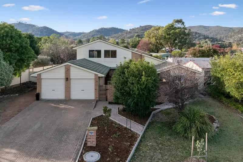 House Auction - 5 Landells Place, Conder ACT 2906
