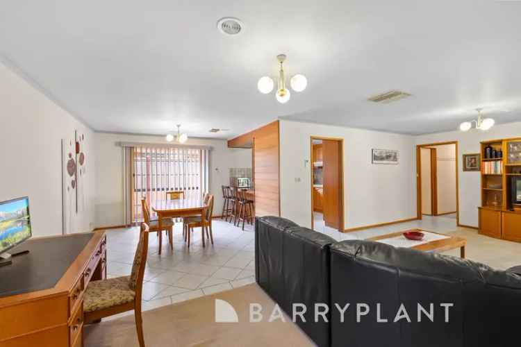 Spacious 4-Bedroom Family Home in Quiet Court Location