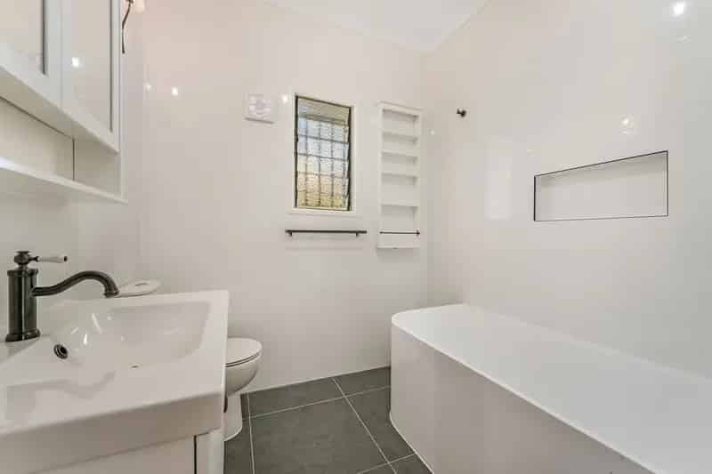 FABULOUS LOCATION - NEAT AND TIDY
