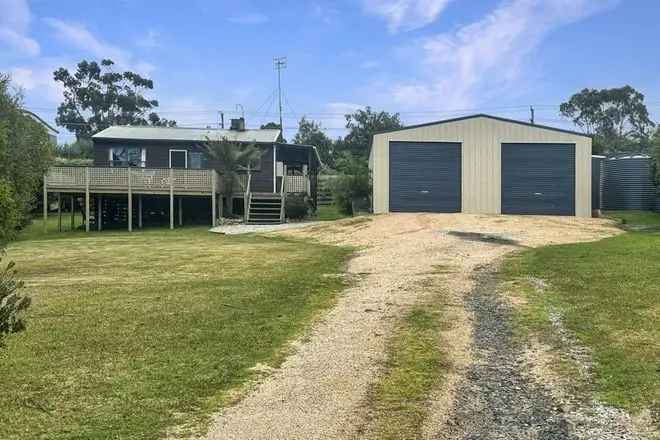 House For Sale in Binalong Bay, Tasmania