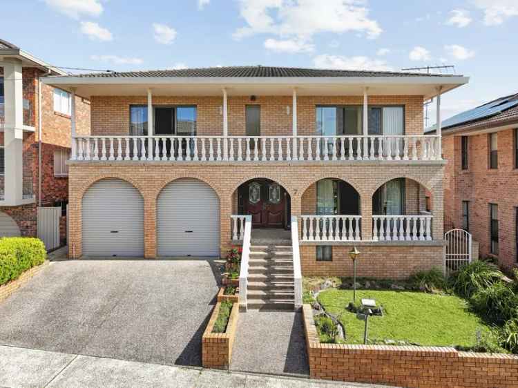 North Facing Family Home On A Peaceful Parkside Cul-De-Sac