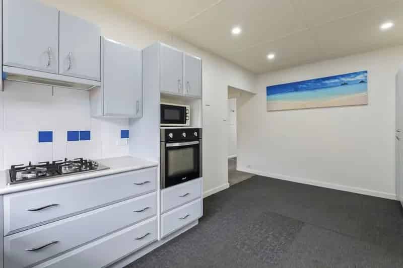 For Sale Spacious House in Beaconsfield with Garden and Garaging
