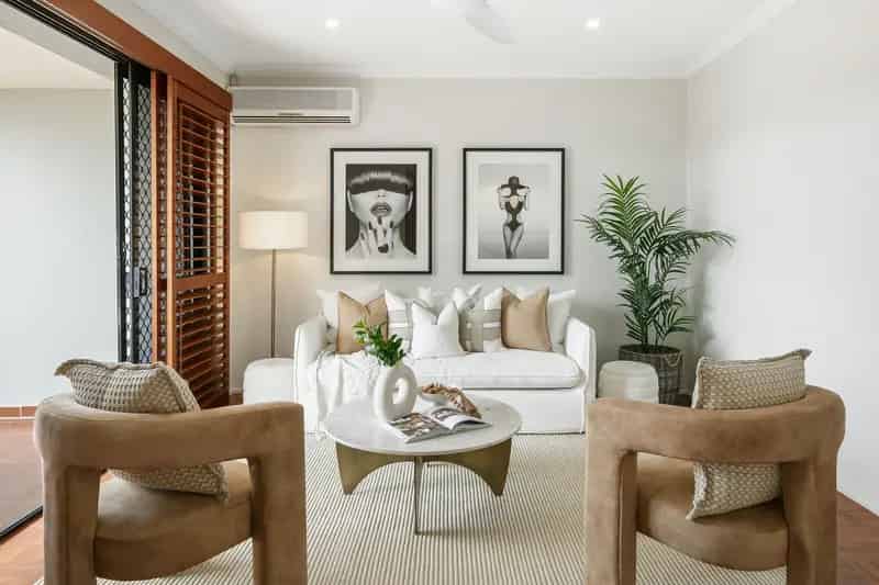 Elegant townhome in blue ribbon park side location