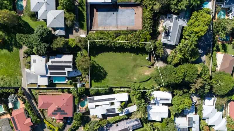 1454m2 , Prime elevated location