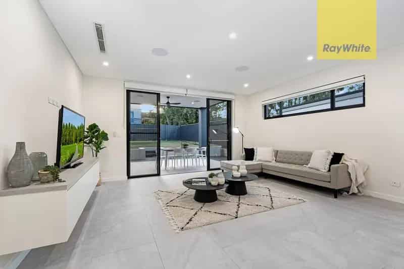 A Family Sanctuary of Space, Style and Seamless Living