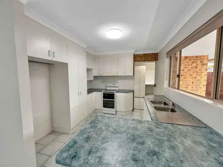 2 Bedroom Villa Near Coffs Harbour City Centre - No Pets