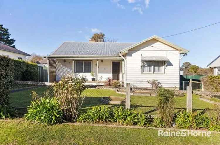 House For Rent in Braidwood, New South Wales