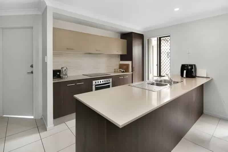 Lease 4 Bedroom House North Lakes with Modern Features