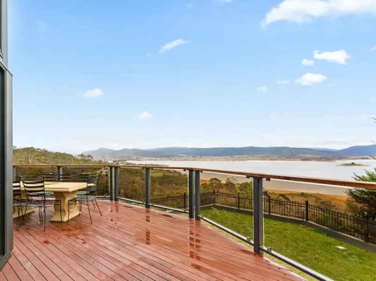 Buy House in Jindabyne with Stunning Lake Views and Luxurious Features