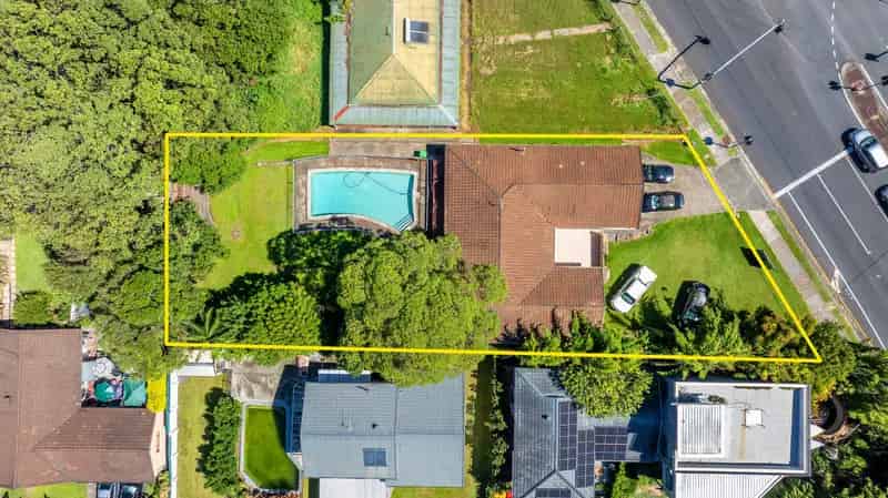 Prime Development Opportunity - Healthcare Facility & Office Building