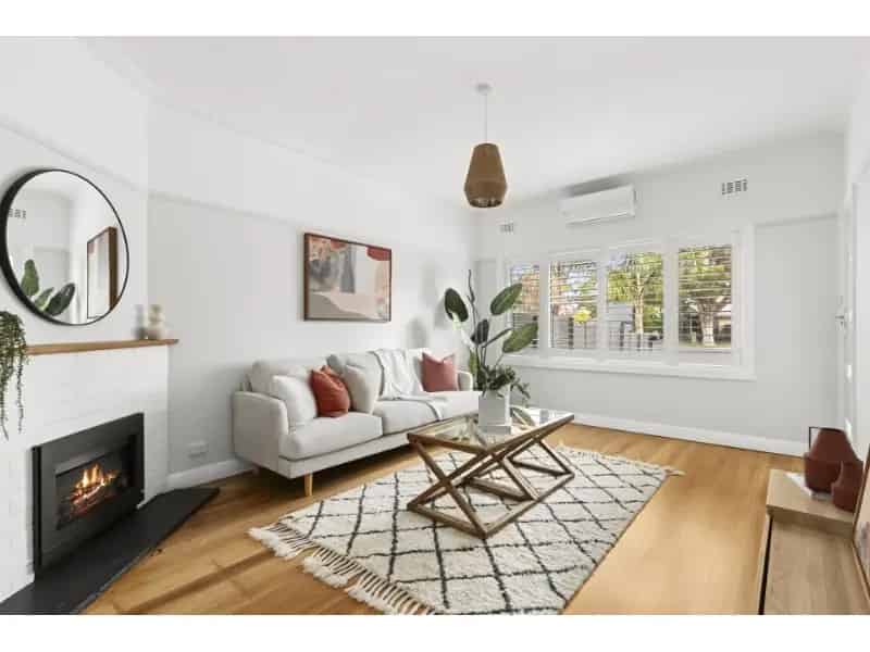 Charming Home In The Heart Of Newtown