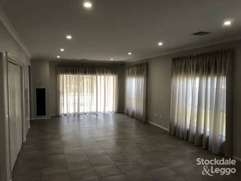 Modern Three Bedroom Townhouse