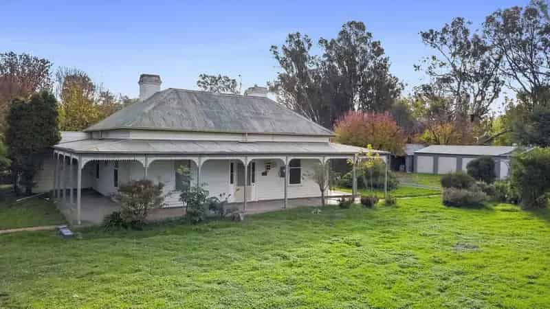 Buy historic rural property Upotipotpon Goomalibee with river frontage features