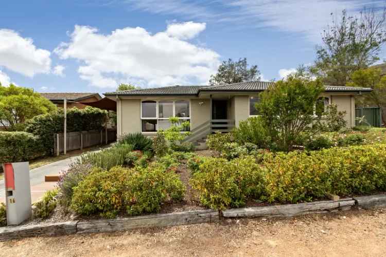 House For Sale in District of Tuggeranong, Australian Capital Territory