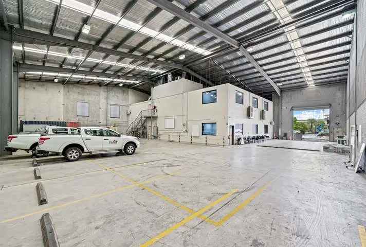 1,562SQM CORPORATE OFFICE/WAREHOUSE TENANCY IN METROPLEX