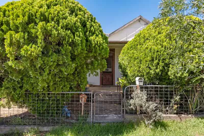 Renovate Buy House in Junee with Pool and Spacious Yard