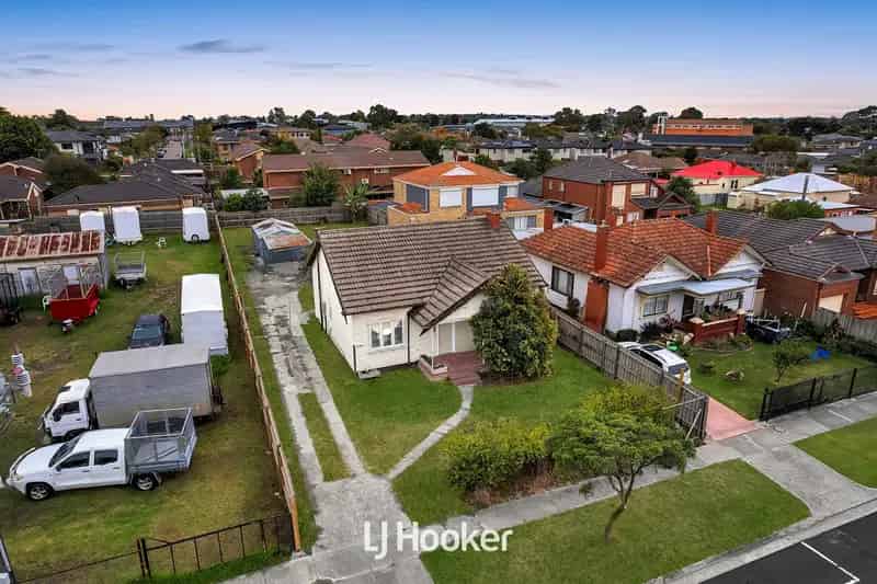 House For Sale , 9, Henty Street, Melbourne, Victoria