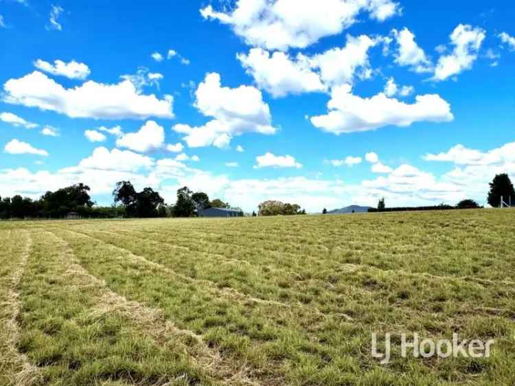 Buy Land in Inverell 1 Hectare with Utilities and Great Aspects