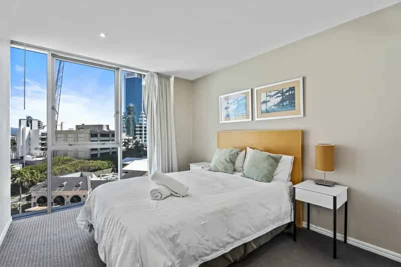 House For Rent , Surfers Paradise Boulevard, Gold Coast City, Queensland