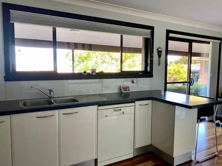 House For Rent in Parkes, New South Wales