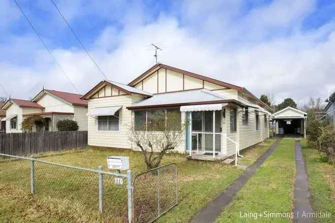 House For Rent in 170, Barney Street, Armidale, New South Wales