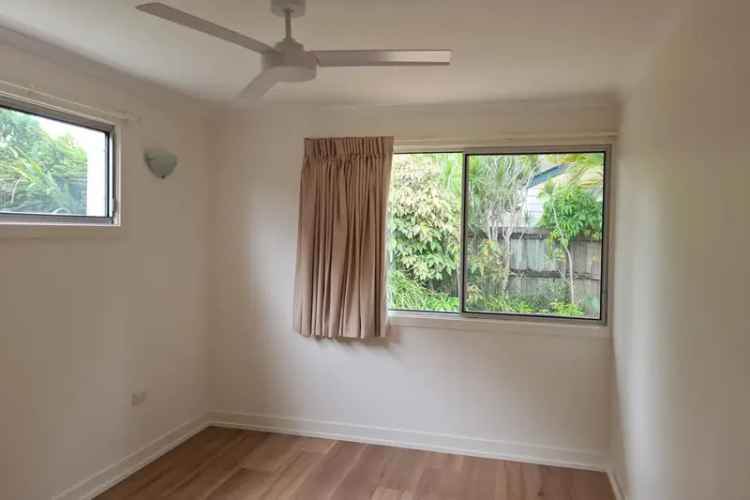 Rent Cottage in Mount Coolum with Air Conditioning and Large Yard