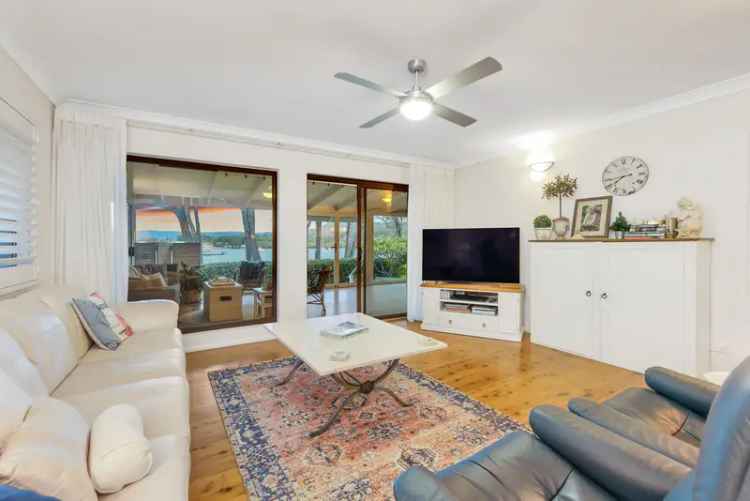 Prized Waterfront Reserve Family Home Paringa Ave