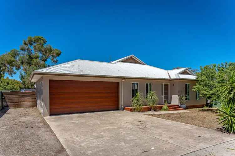 Huntly Family Home 4 Bed 2 Bath Dual Access Large Shed