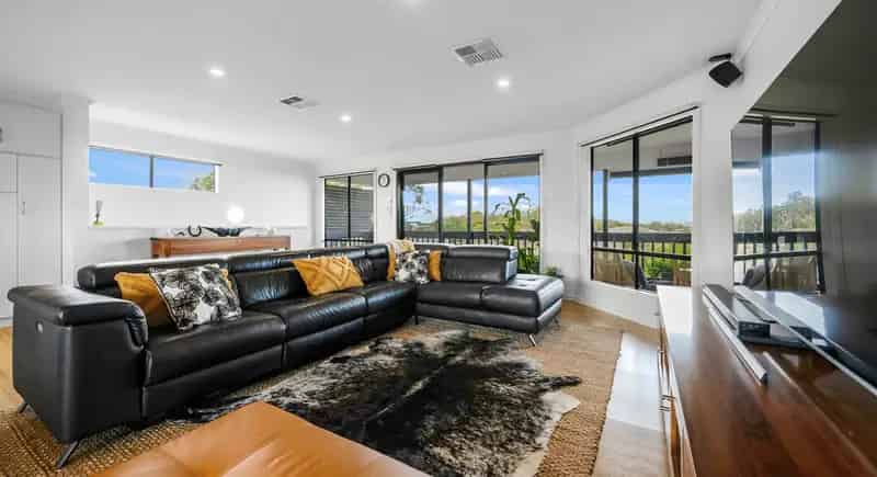 House For Sale , Clayton Bay, South Australia
