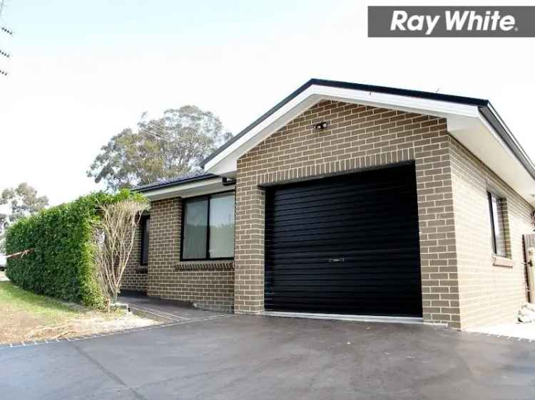 GRANNY FLAT WITH GARAGE