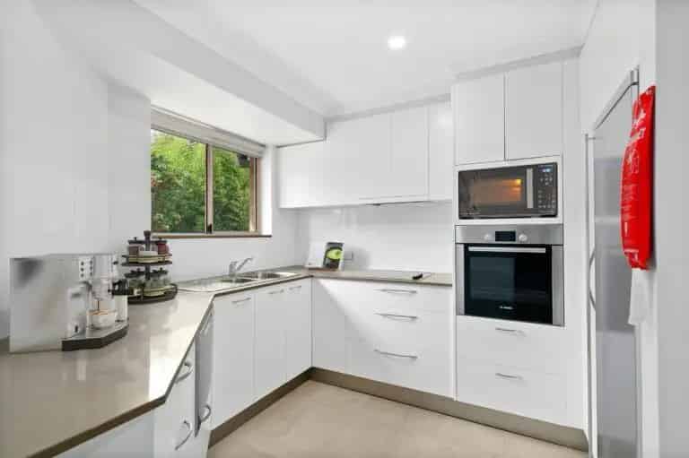 IRT Thomas Holt Kirrawee