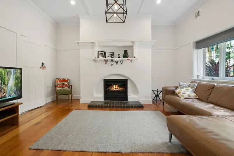 Real Estate For Lease - 5 Bromborough Road - Roseville , NSW