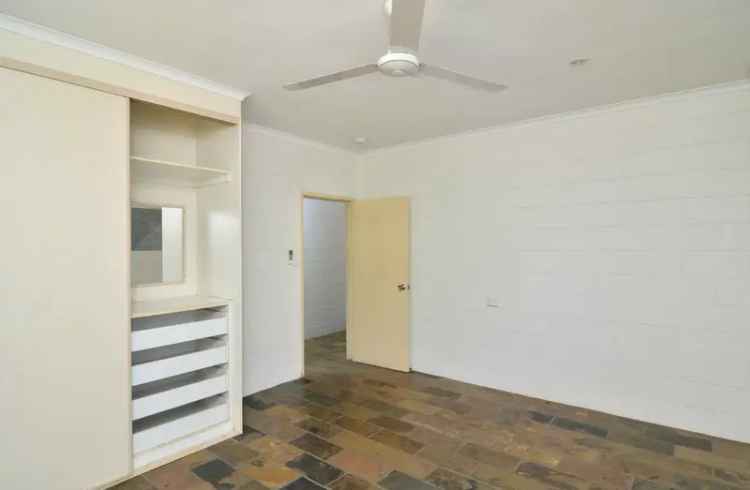 Block of units For Rent in Port Douglas, Queensland