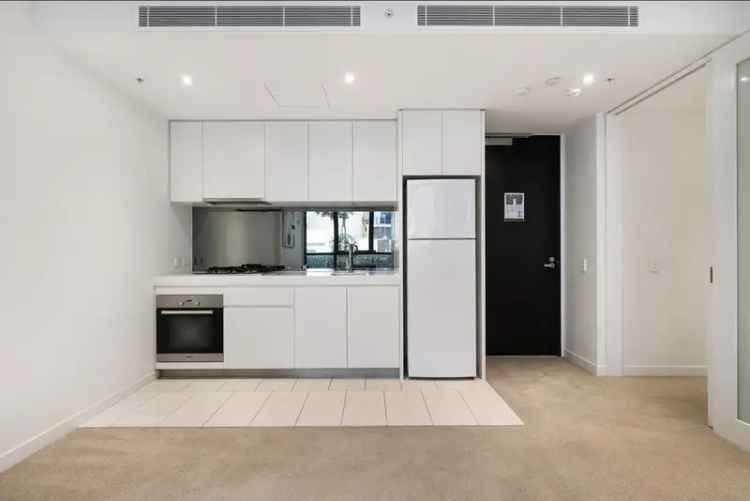 2 Bedroom 230m² Luxury Apartment Melbourne CBD Near Parliament Station