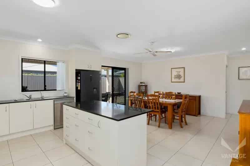 Vantage Eagleby Pines