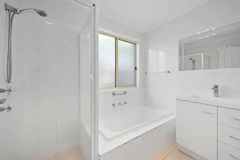 Real Estate For Lease - 5 Winchester Drive - Lake Munmorah , NSW