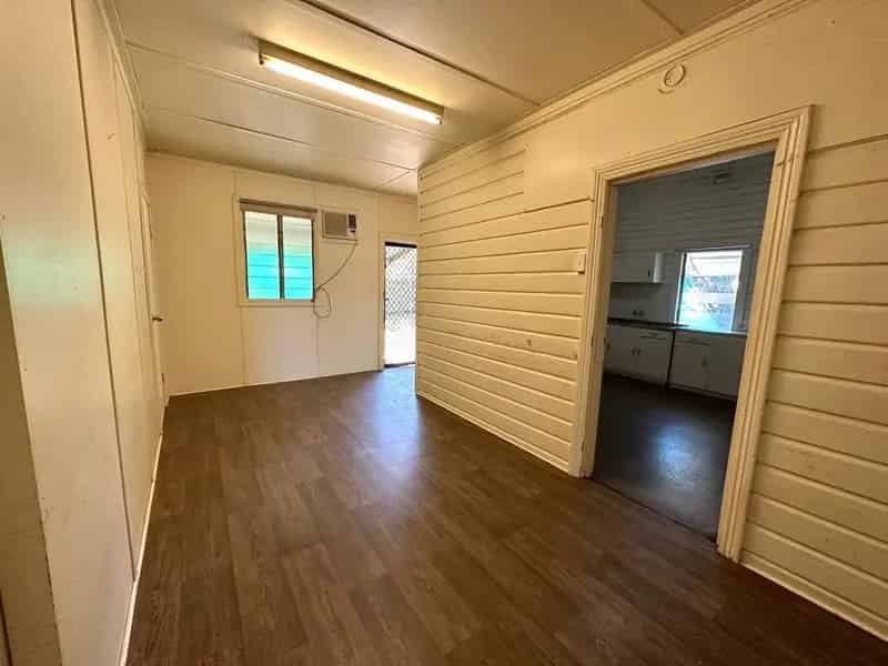 Fantastic Opportunity for First Home Buyers, Renovators, and Investors!
