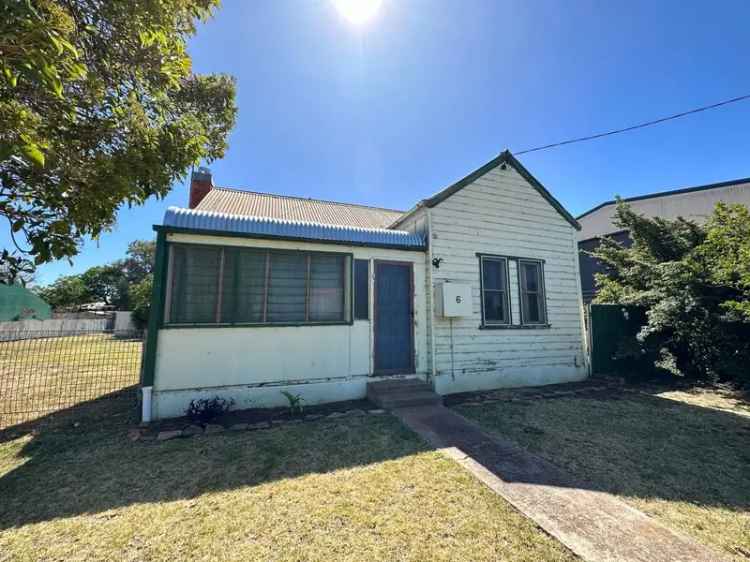 Buy House in Hay Street with 2 Bedrooms and Renovation Potential