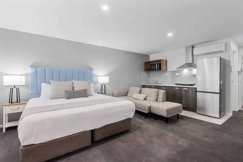 Buy Freehold Motel in Mornington Peninsula with Luxury Facilities