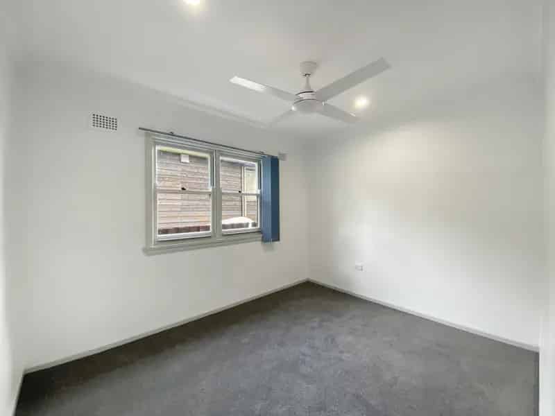 Lease Family Home in Engadine with Spacious Backyard and Modern Features