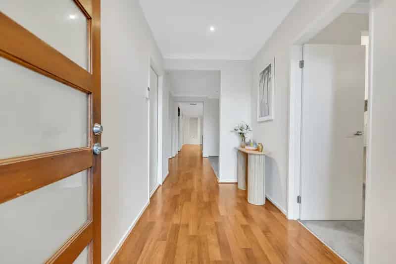 4 rooms house of 225 m² in Melbourne