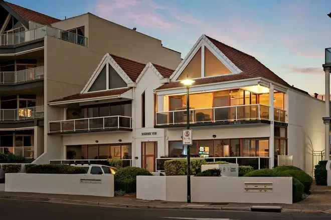 Glenelg North Townhouse Stunning Beach Views Near Jetty Road